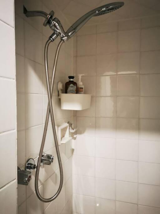 *Cozy, Newly Renovated, Fully Equipped* Apartment Хамилтън Екстериор снимка